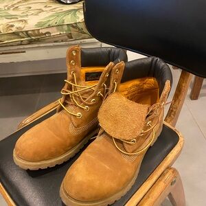 Timberland Tan Leather Lace-Up Boots